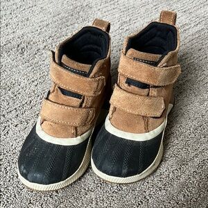 Kids Tan and Black Velcro Shoes